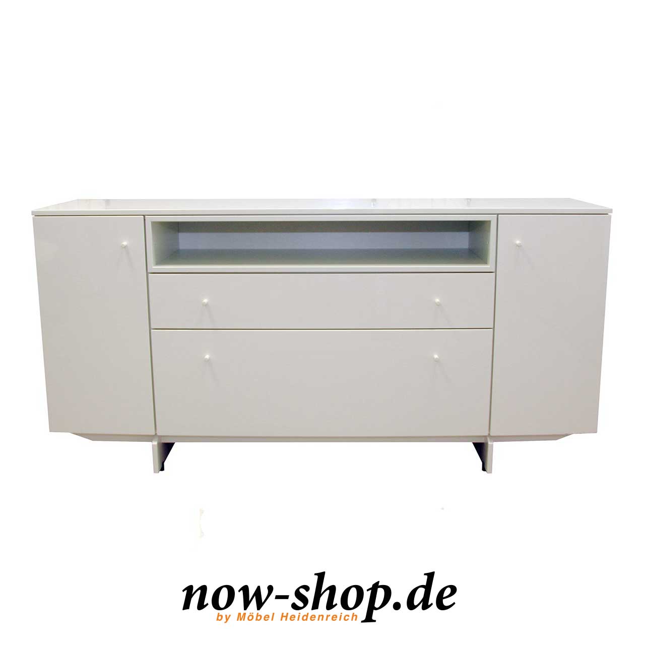 Gleiches Sideboard in Frontalansicht.