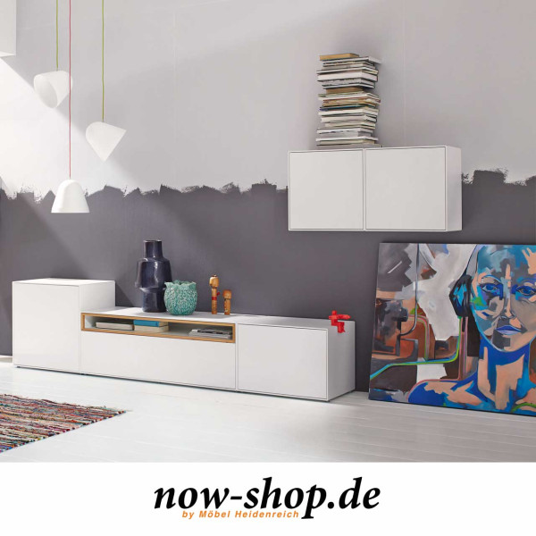 now! by hülsta – easy Wohnwand Kombination 980015 mit Rahmenakzent Natureiche
